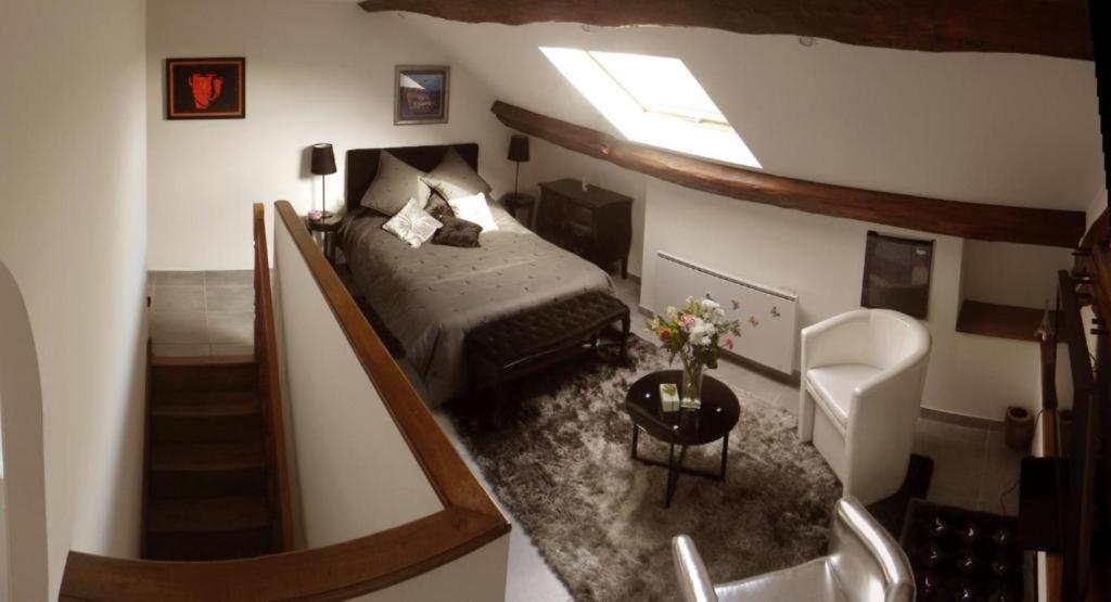 Le Petit Domaine De Bois Avril Hotell Étais-la-Sauvin Rum bild